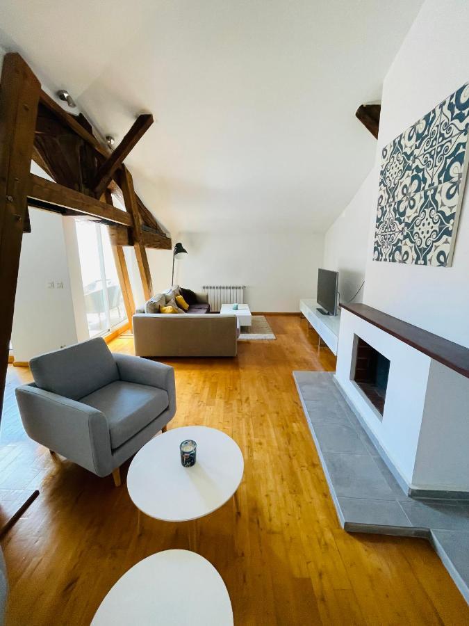 Ferienwohnung Le Confidentiel - Terrasse Et Garage Prive Nîmes Exterior foto